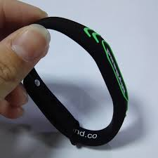 custom silicone wristbands